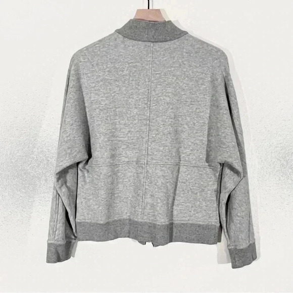 St. John Yellow Label Light Jacket - Picture 2 of 6